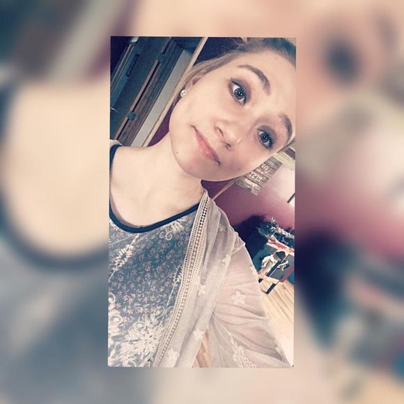 Meet your Posher, Katelynn - Picture 1 of 1